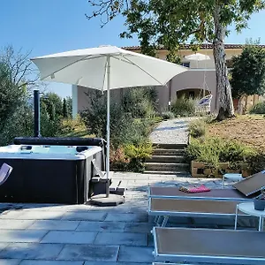 https://panoramic-country-house-near-vinci-tuscany.it-tuscanyhotel.com
