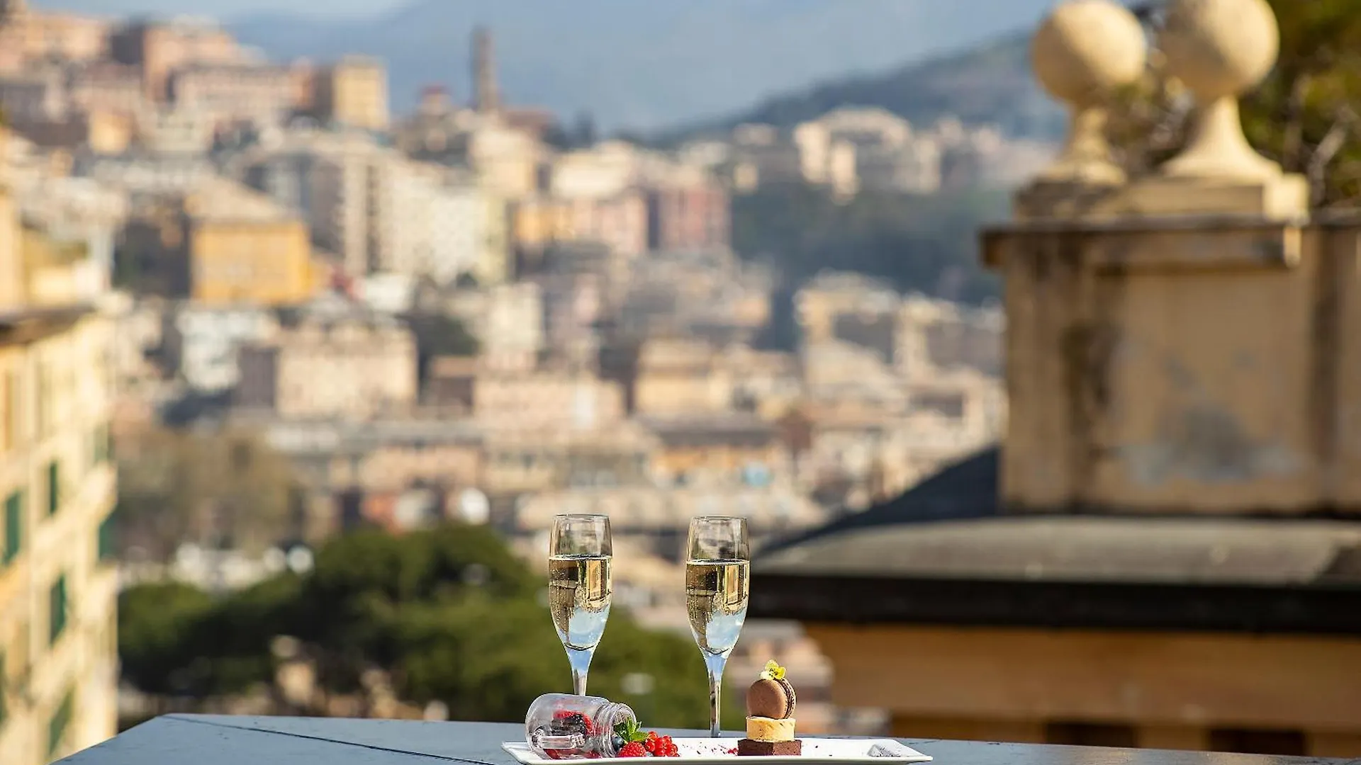 Meliá Genova Hotel 5*, Génova